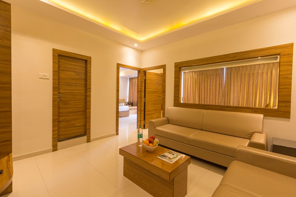 Grand Plaza Suites